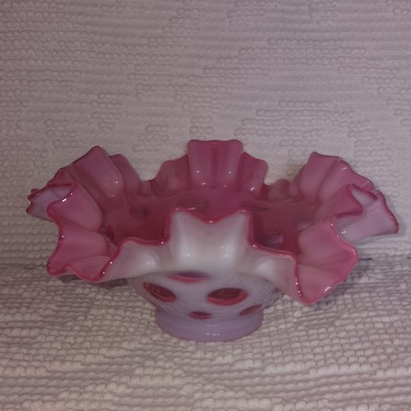 Fenton Cranberry Vintage Coin Spot Bowl - Picture 2 of 8